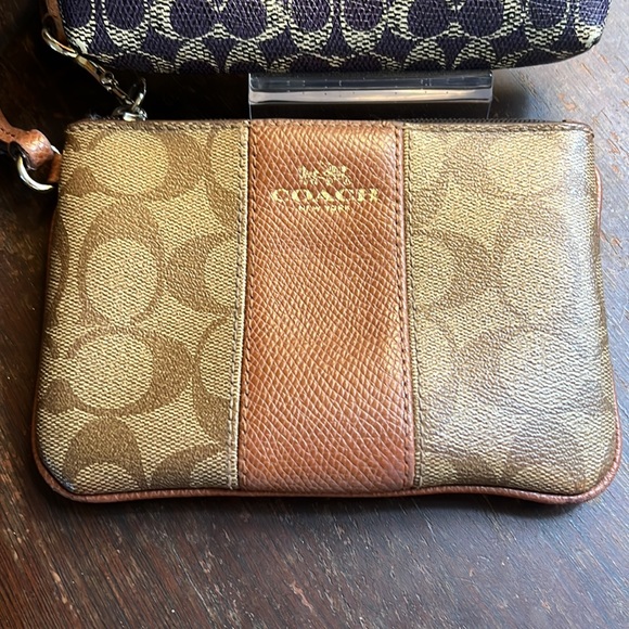 Coach Wristlet Khaki/Saddle Signature PV.  Coach Wristlet in Blue Midnight. - Picture 3 of 5